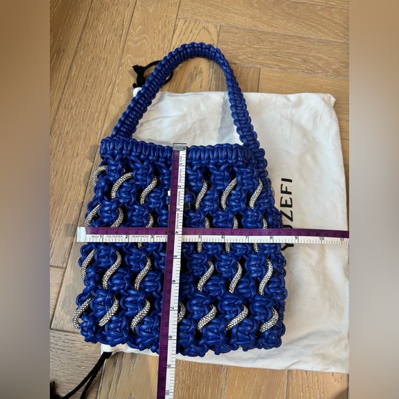 Yuzefi Woven Crystal Tote Bag - Picture 16 of 16